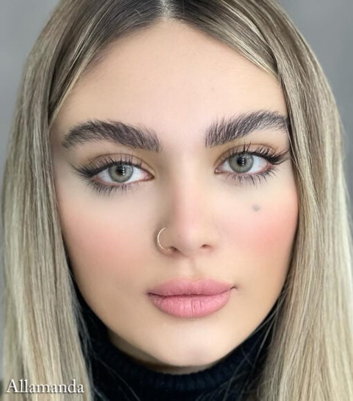 خرید لنز چشم سالانه یونیک آلاماندا